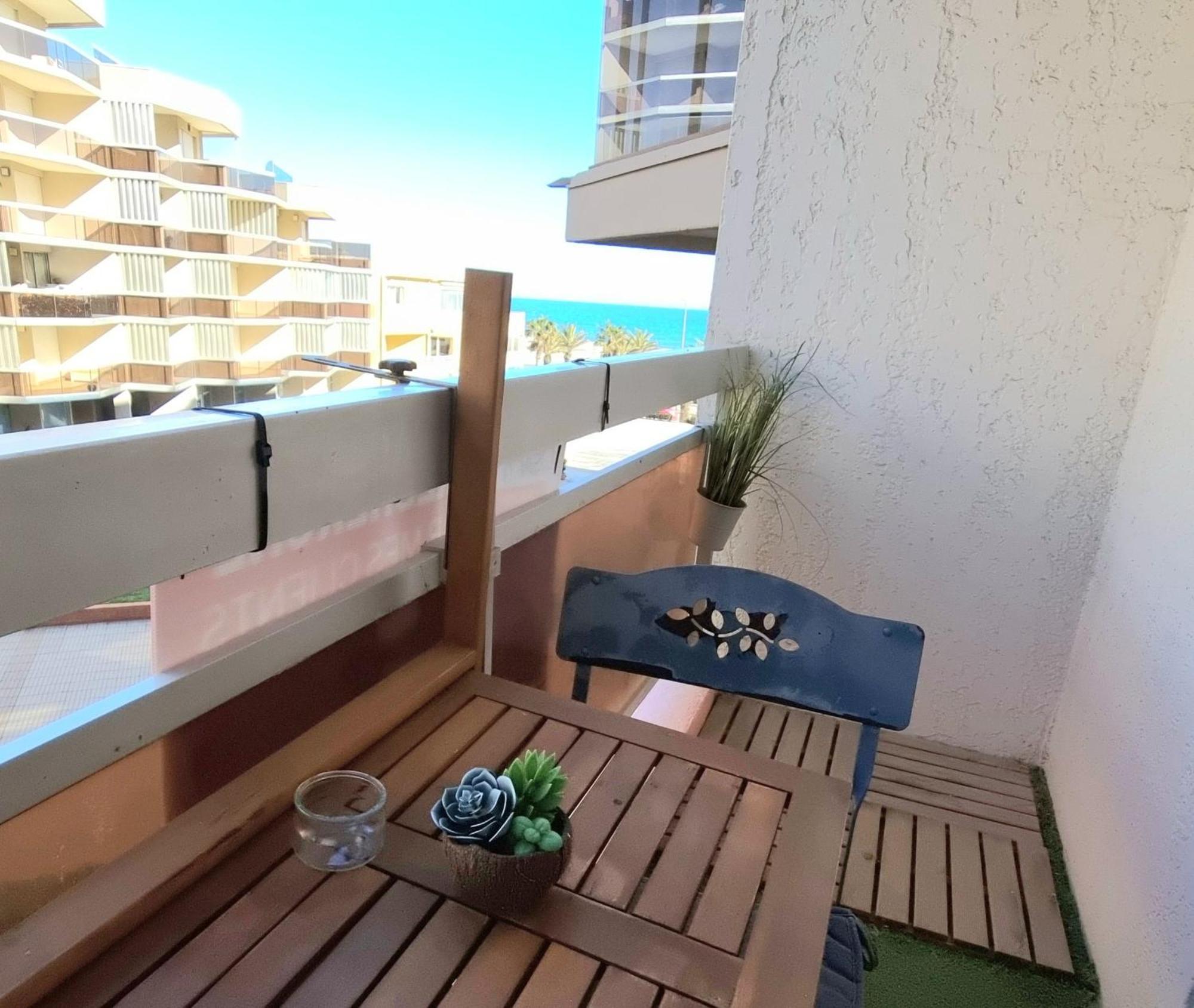 Studio Cozy En Bord De Plage Avec Vue Mer Et Wifi Canet-en-Roussillon Dış mekan fotoğraf